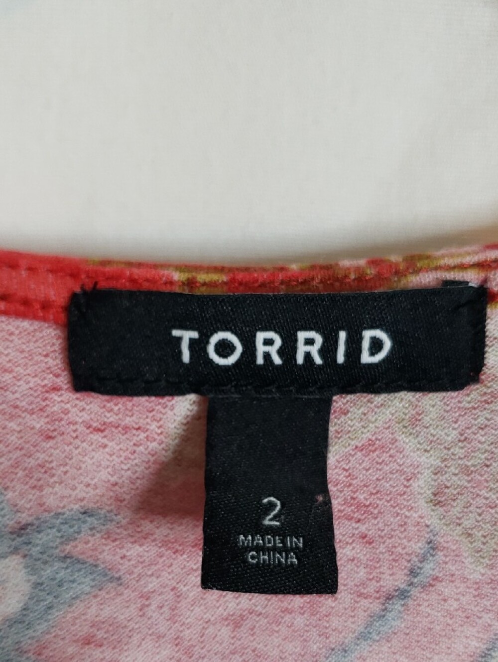 torrid 2 Red Floral Tie-Front Peplum Tunic Top 2X DEFECT CALL-OUT - Picture 2 of 8